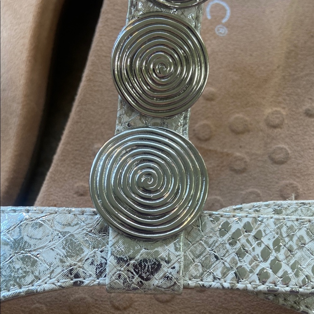 NWOB Vionic Farra Silver Snake Print Adjustable Comfort Sandals Women's Size 9.5 - Picture 7 of 12